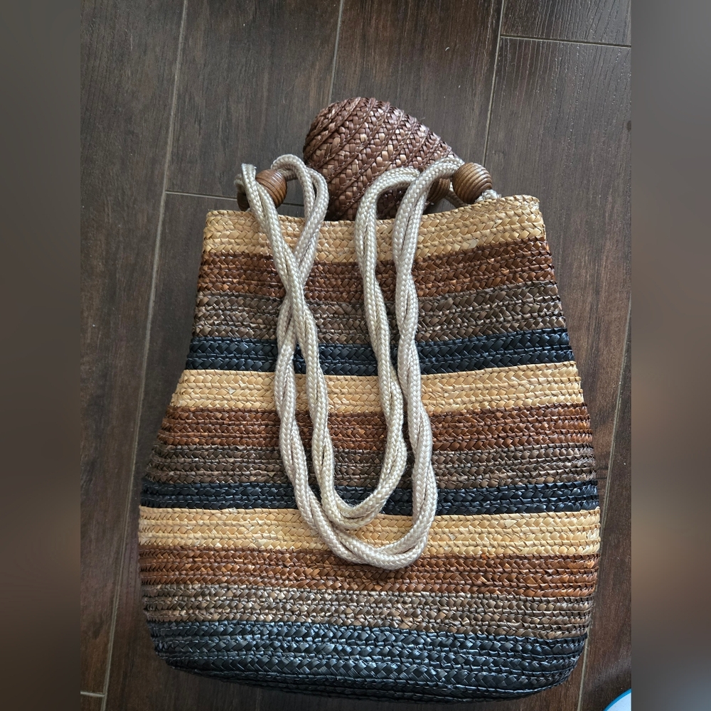 Striped Multicolor Whwatstraw Woven Tote Bag - Picture 4 of 9
